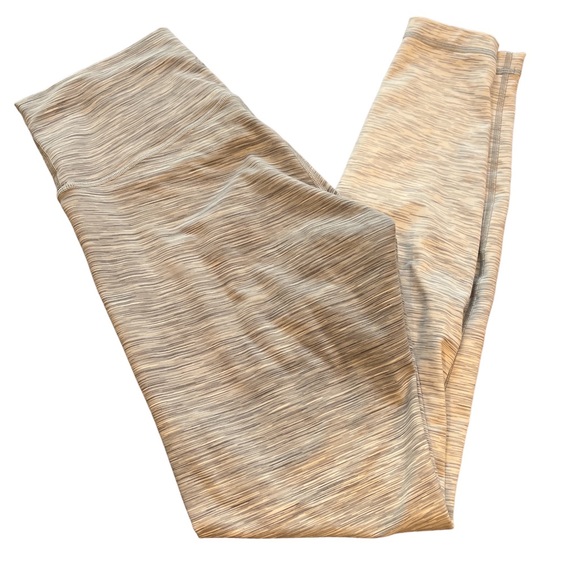 Lululemon 8 Wunder under hr - Picture 3 of 5